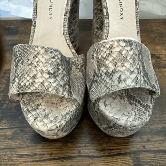 Chinese Laundry Womens Avenue snakeskin Chunky Heel‎ Sandal Size 40/ 9 - Picture 5 of 8